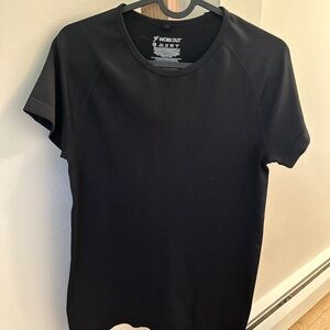 Black workout top